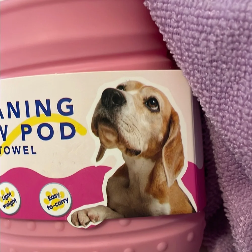 Tails & More Pink Cleaning Paw Pod with Towel
